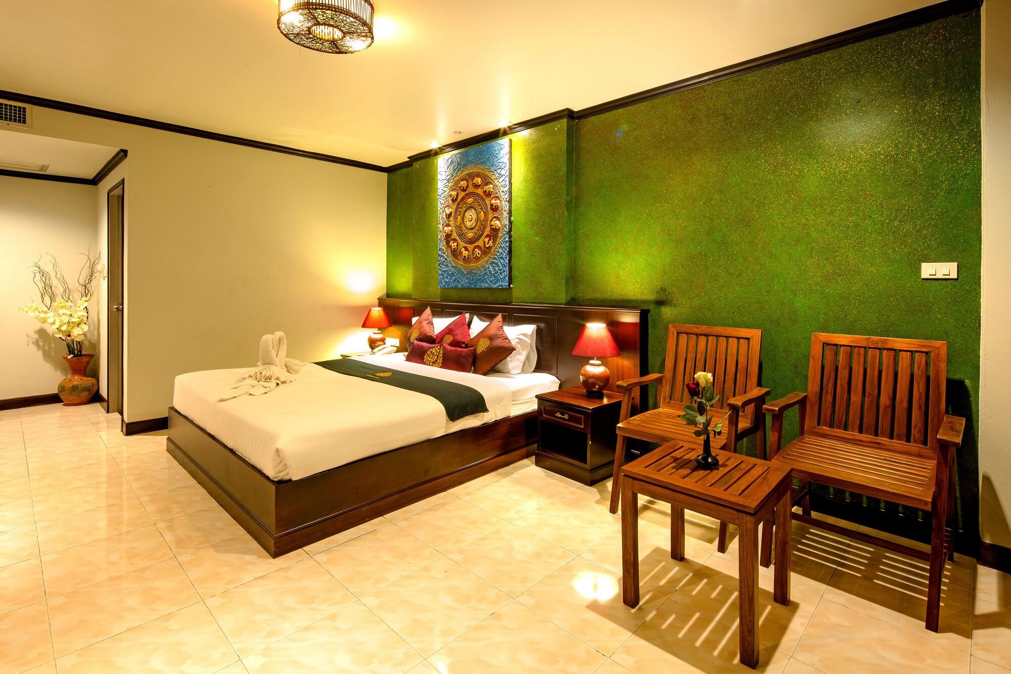 Tanawan Phuket Hotel Patong Luaran gambar